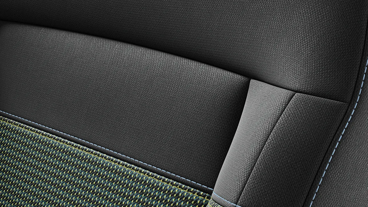 Tuvplāns ar melnu pilnībā elektrisko MINI Aceman