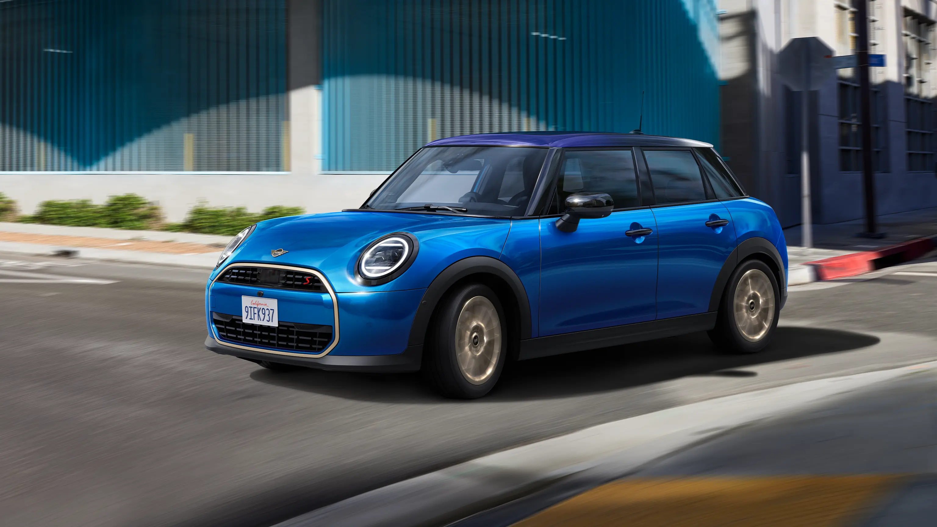 Piecdurvju MINI Cooper – kartings