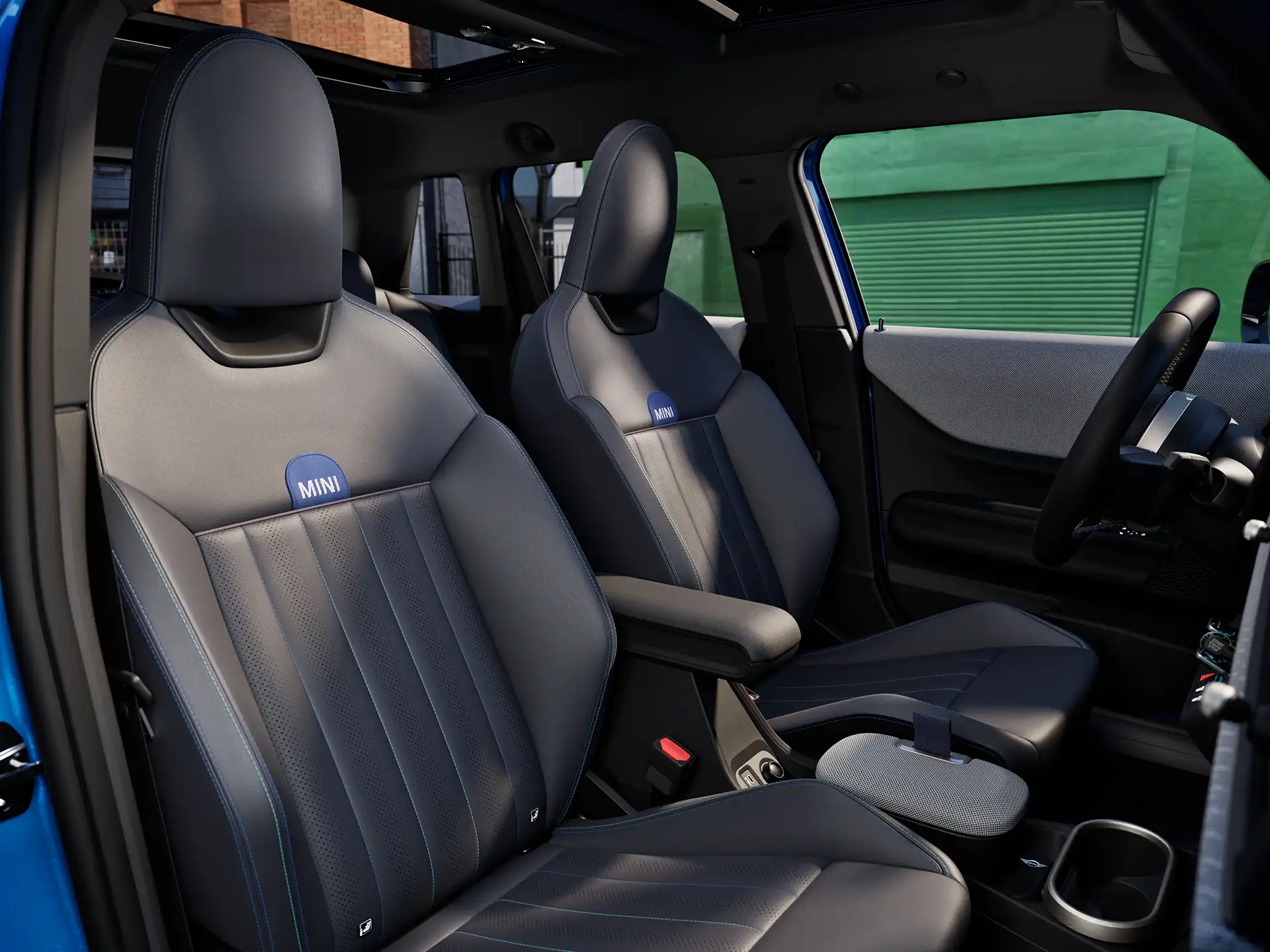 Piecdurvju MINI Cooper – salons