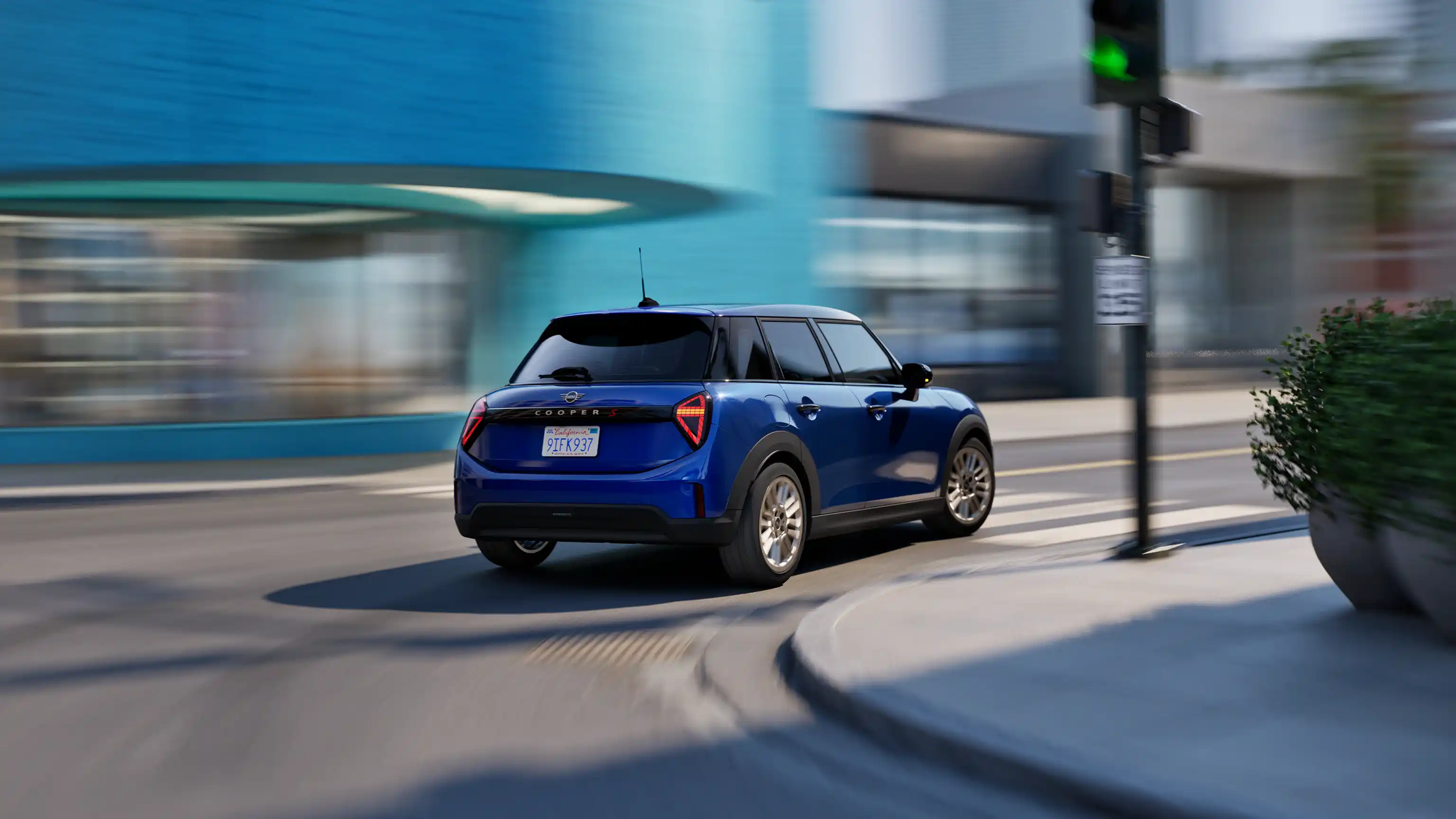 Piecdurvju MINI Cooper – braukšanas palīgsistēmas