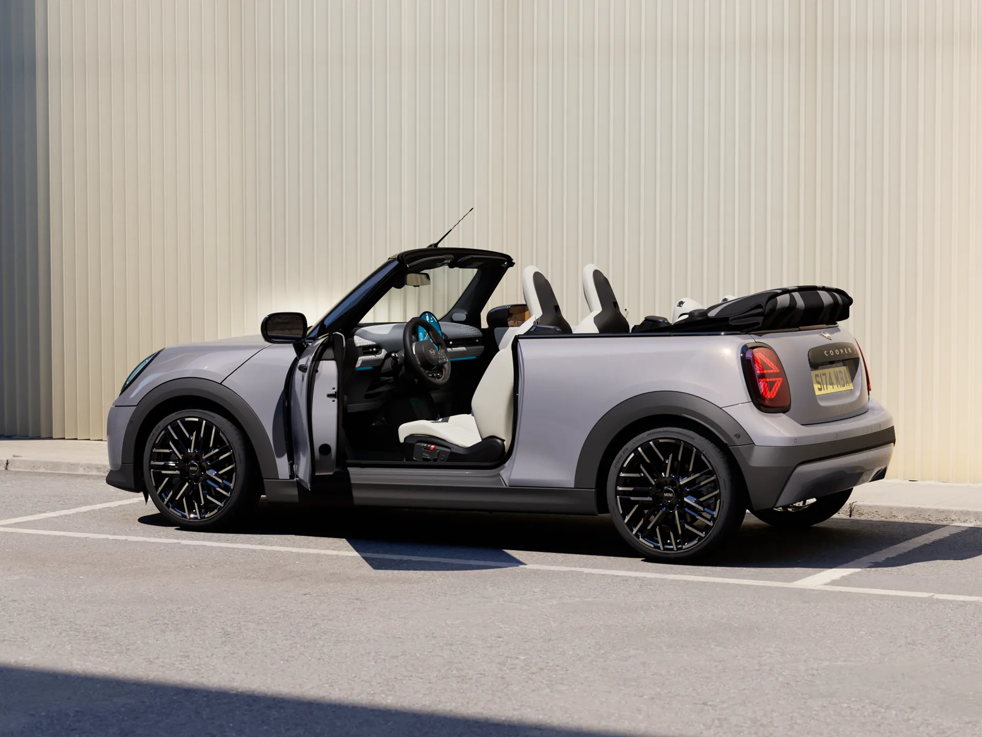 MINI Cooper Convertible – reklāma – varianti un cenas