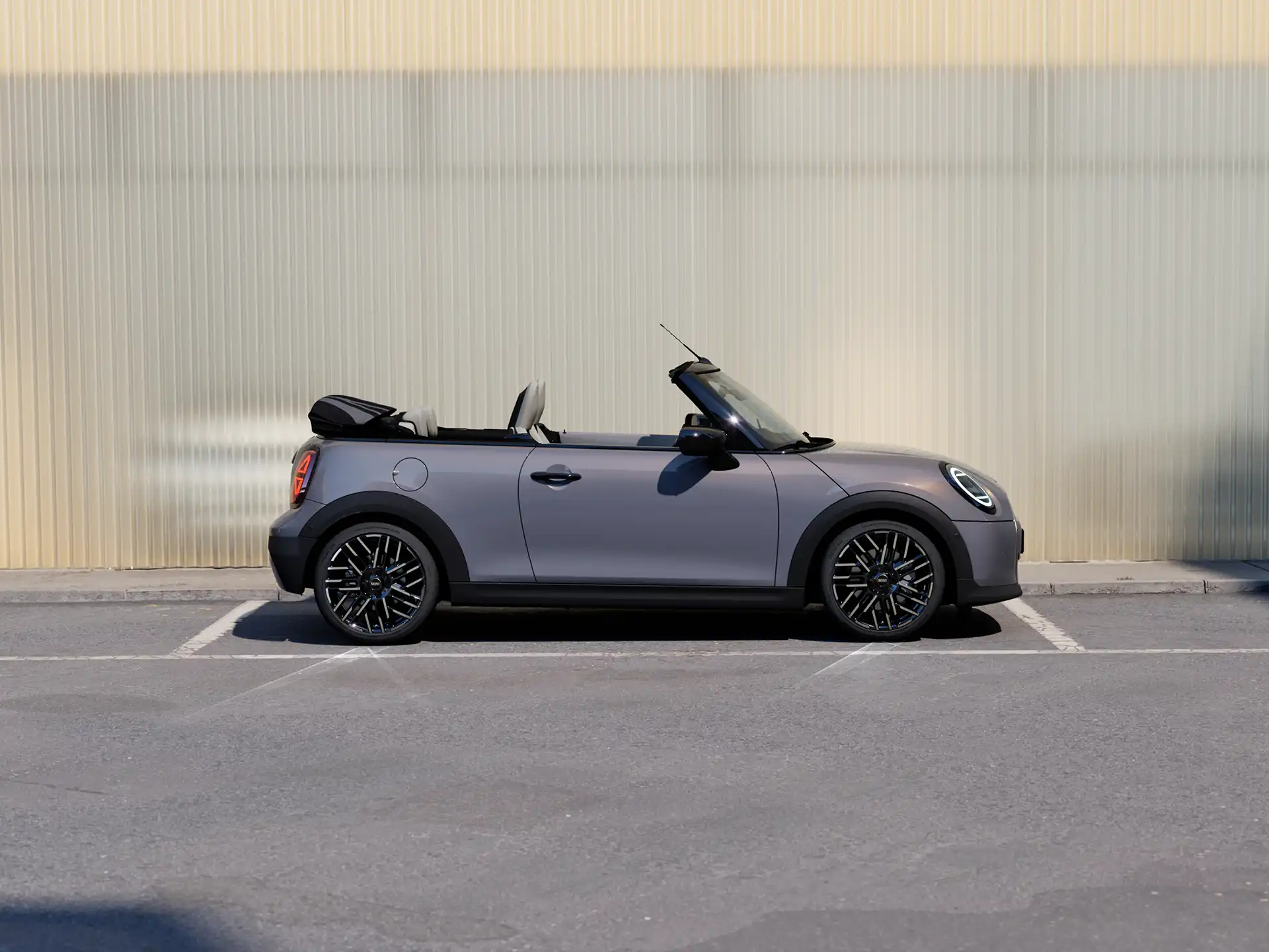 MINI Cooper Convertible – programmatūras atjaunināšana
