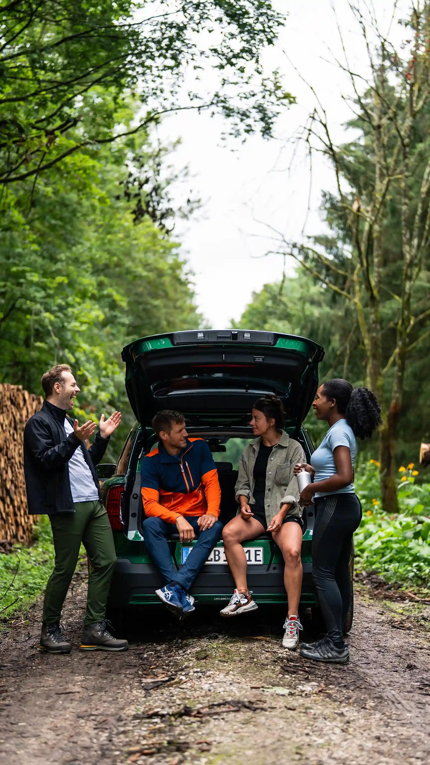 Pilnībā elektriskais MINI Countryman – draugi