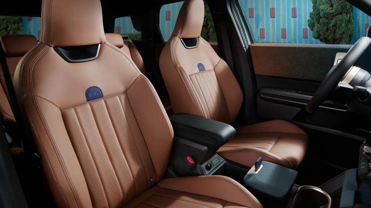 MINI Countryman – salons – brūni priekšējie sēdekļi