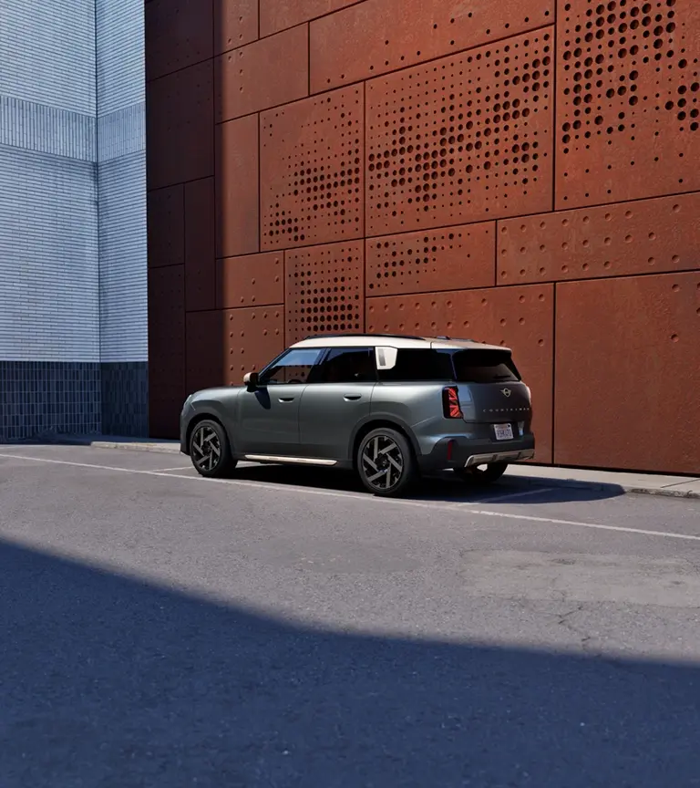MINI Countryman – platforma – sānu skats