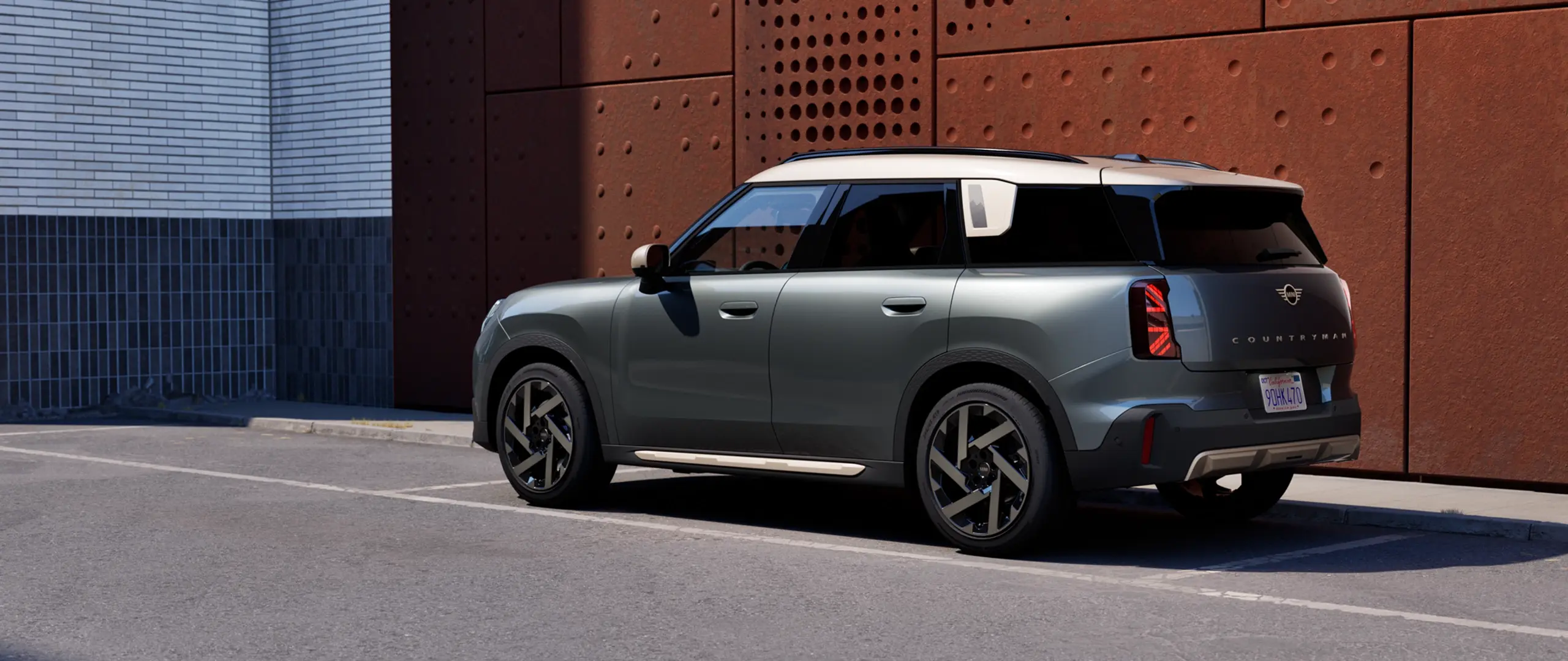 MINI Countryman – platforma – sānu skats
