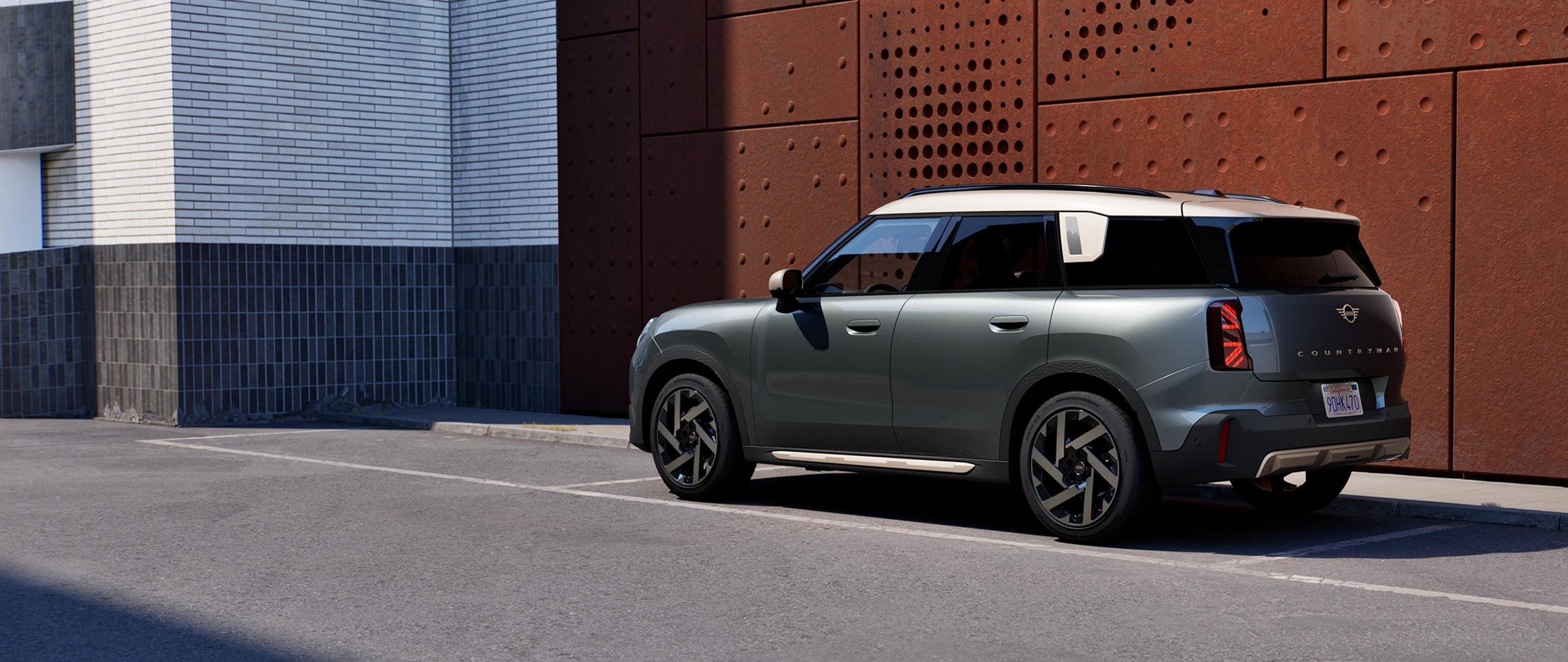 MINI Countryman – platforma – sānu skats