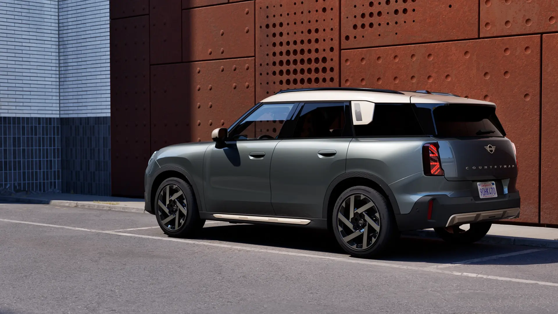 MINI Countryman – platforma – sānu skats