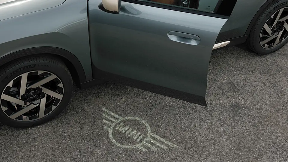 MINI Countryman – virsbūve – sagaidīšanas apgaismojums