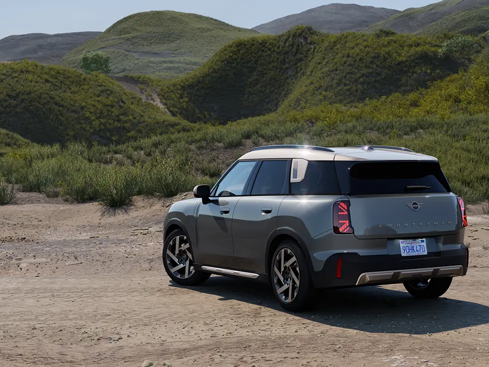 MINI Countryman – virsbūve – aizmugures sānu skats