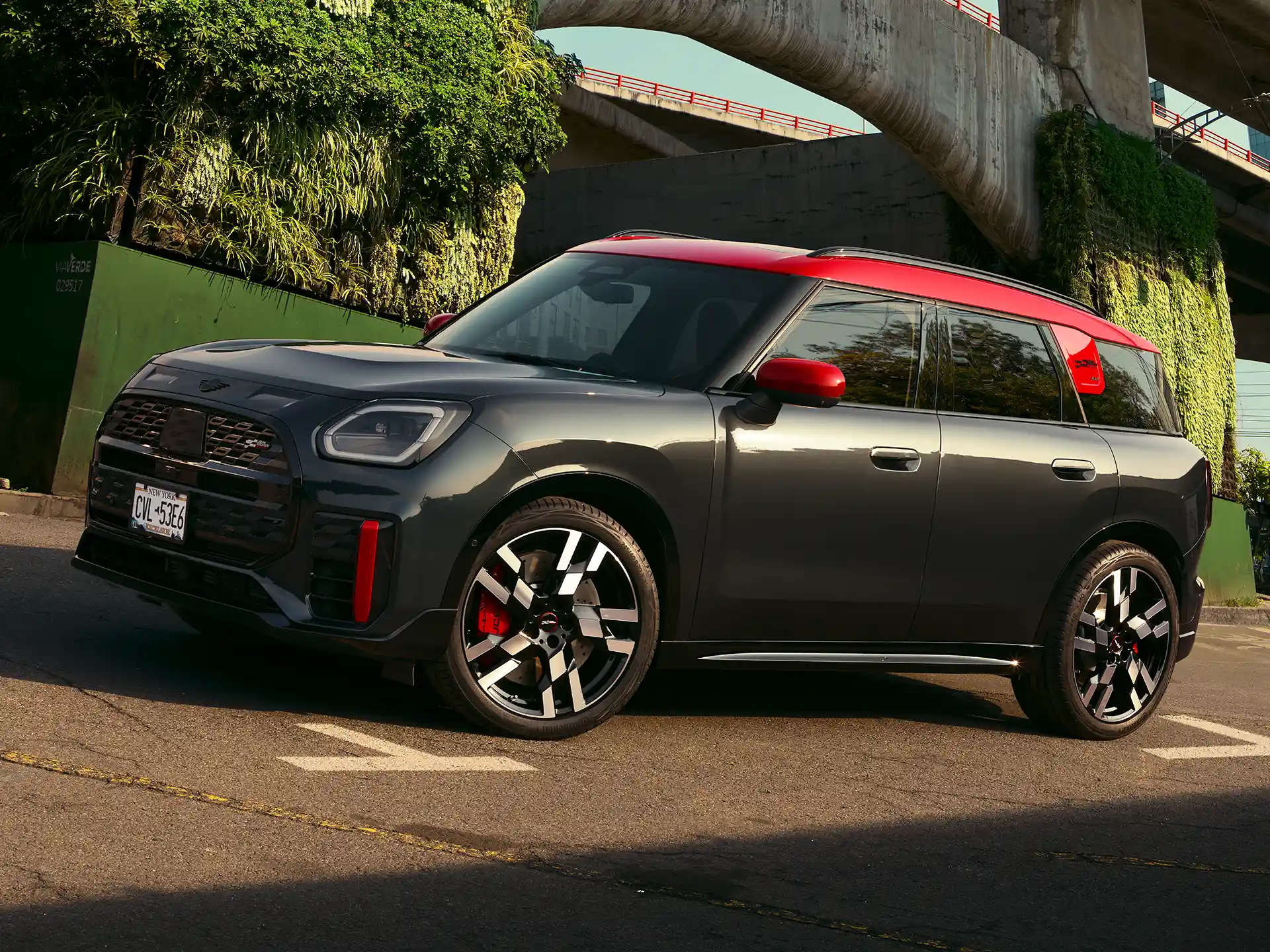 MINI John Cooper Works – U25 JCW sānskats