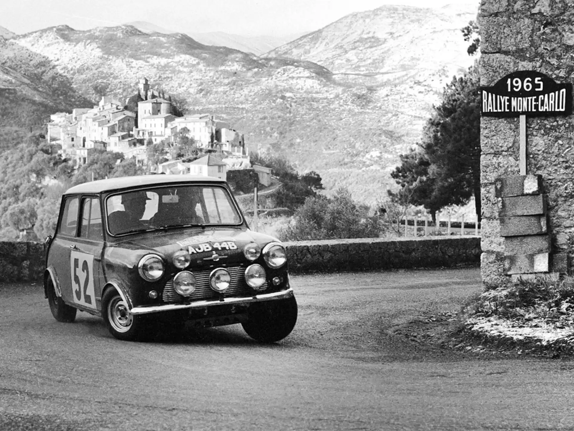 MINI John Cooper Works – MINI sacīkstēs