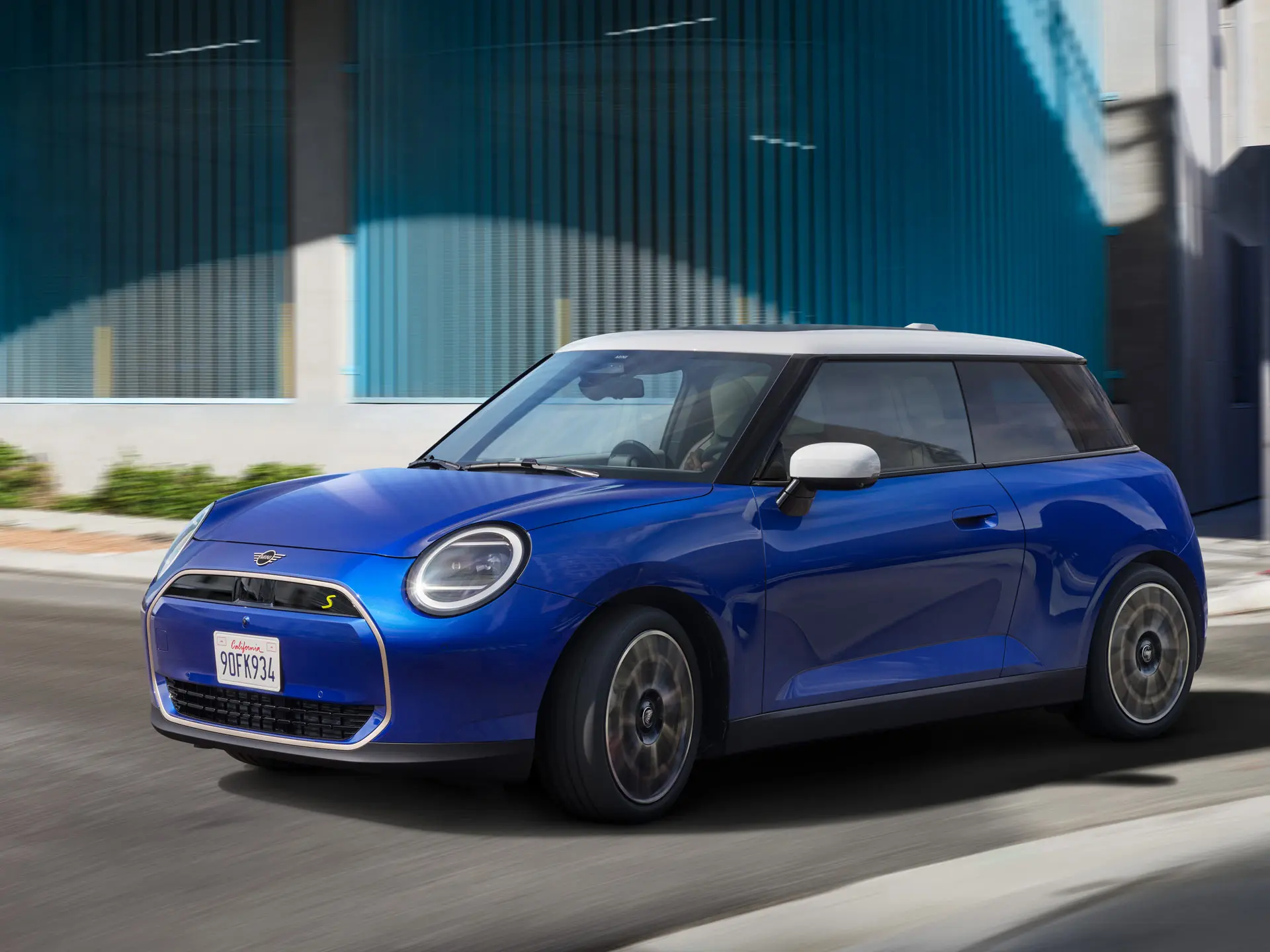 MINI Cooper, braucot dinamiski