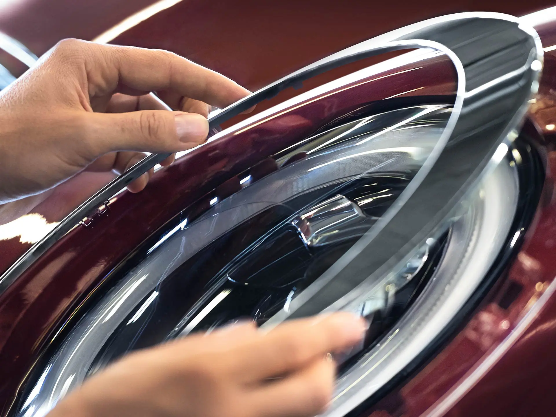 Oriģinālās MINI lukturu detaļas.