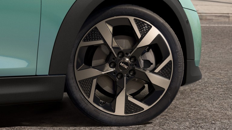 MINI – riepu kvalitātes standarti – trīsdurvju MINI