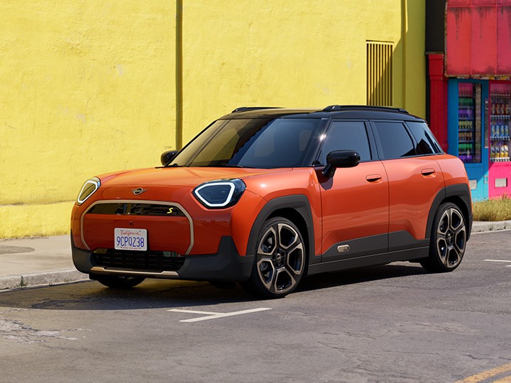 MINI elektromobilitāte – reklāma – tehnoloģijas – pilnībā elektriskais Aceman