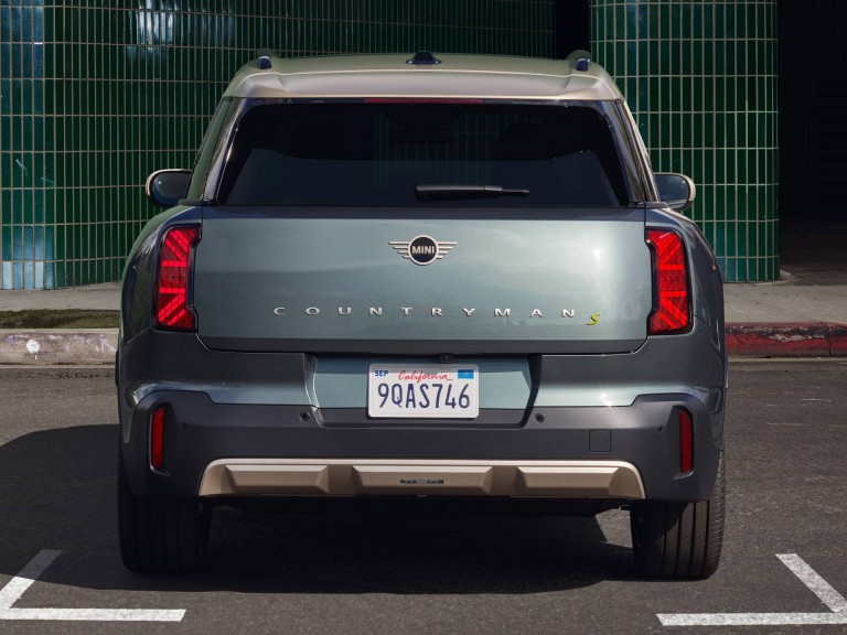 Pilnībā elektrisks MINI Countryman – virsbūve – jumts