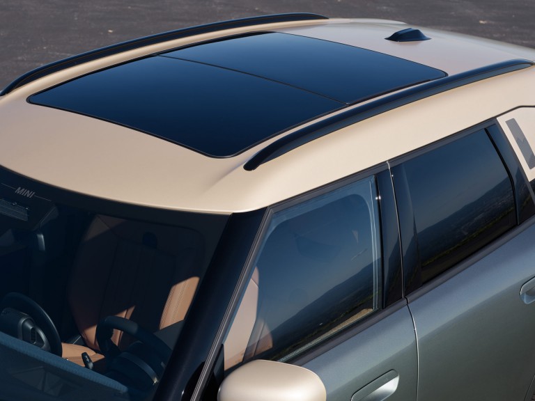 Pilnībā elektrisks MINI Countryman – virsbūve – jumta lūka