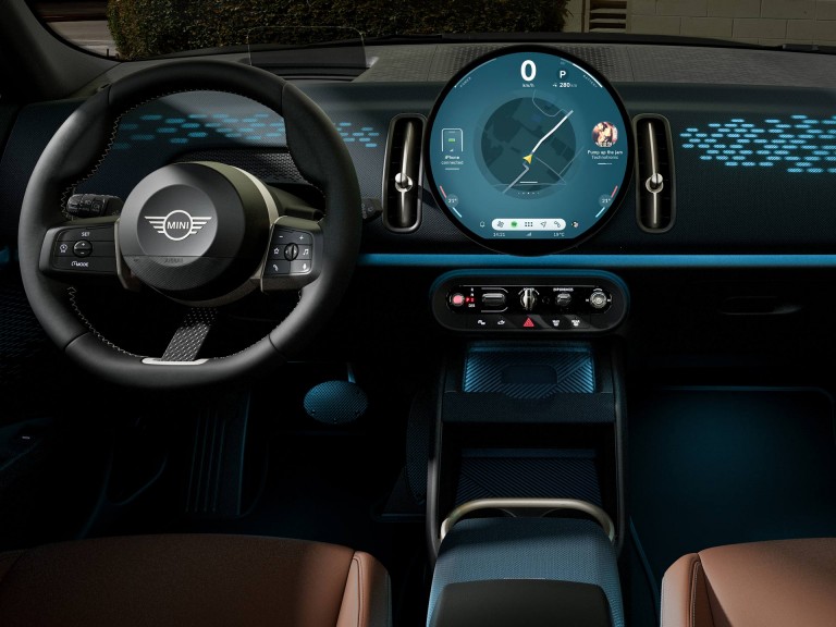 Pilnībā elektrisks MINI Countryman – ilgtspēja – pārstrādāti audumi
