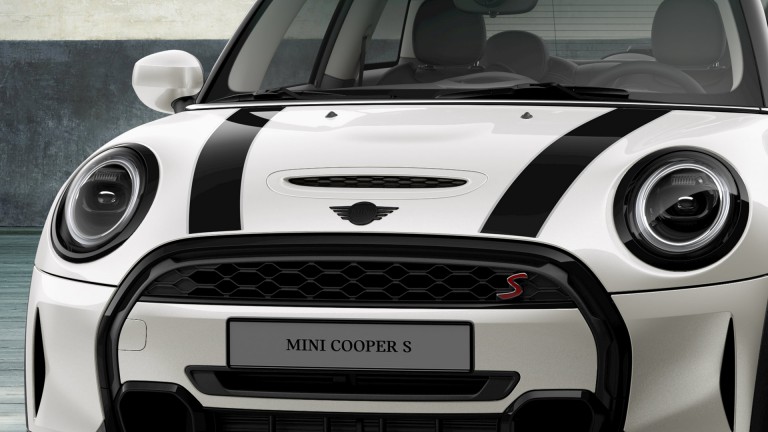 Trīsdurvju MINI Cooper SE – sporta svītras – Jet Black krāsa