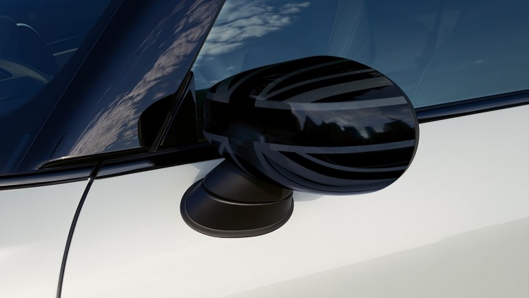 Trīsdurvju MINI Cooper SE – spoguļu korpusi – Night Jack krāsa