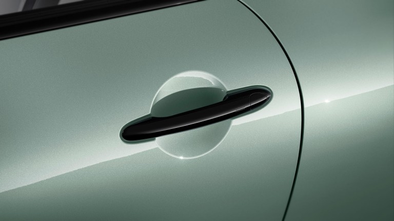 Trīsdurvju MINI Cooper – virsbūves galerija – sānskats