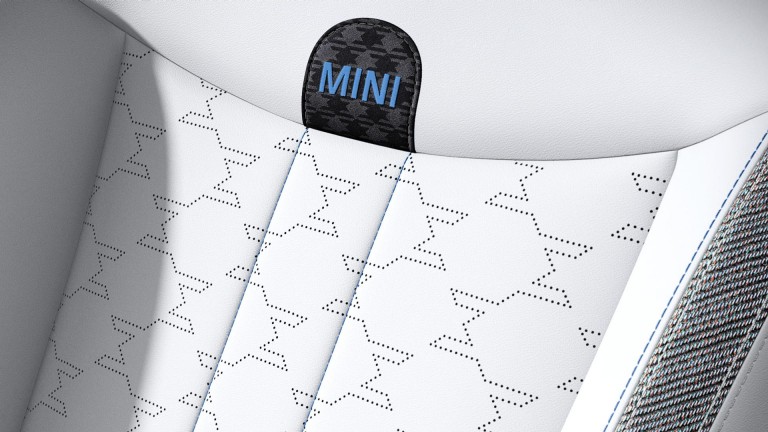 Trīsdurvju MINI Cooper – salons – galerija – sēdekļu stils white