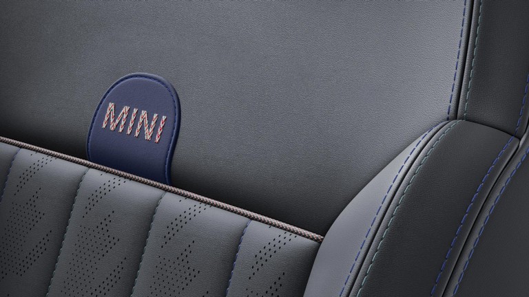 Trīsdurvju MINI Cooper – salons – galerija – sēdekļu stils two