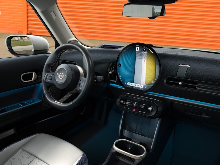 Trīsdurvju MINI Cooper – ilgtspēja – apņemšanās
