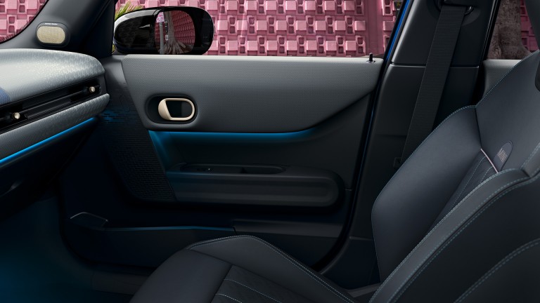 Piecdurvju MINI Cooper – salons – akcenti