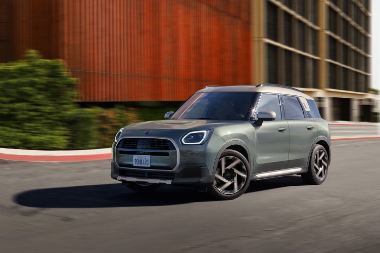 MINI Countryman – digitāla pieredze – connected papildinājumi